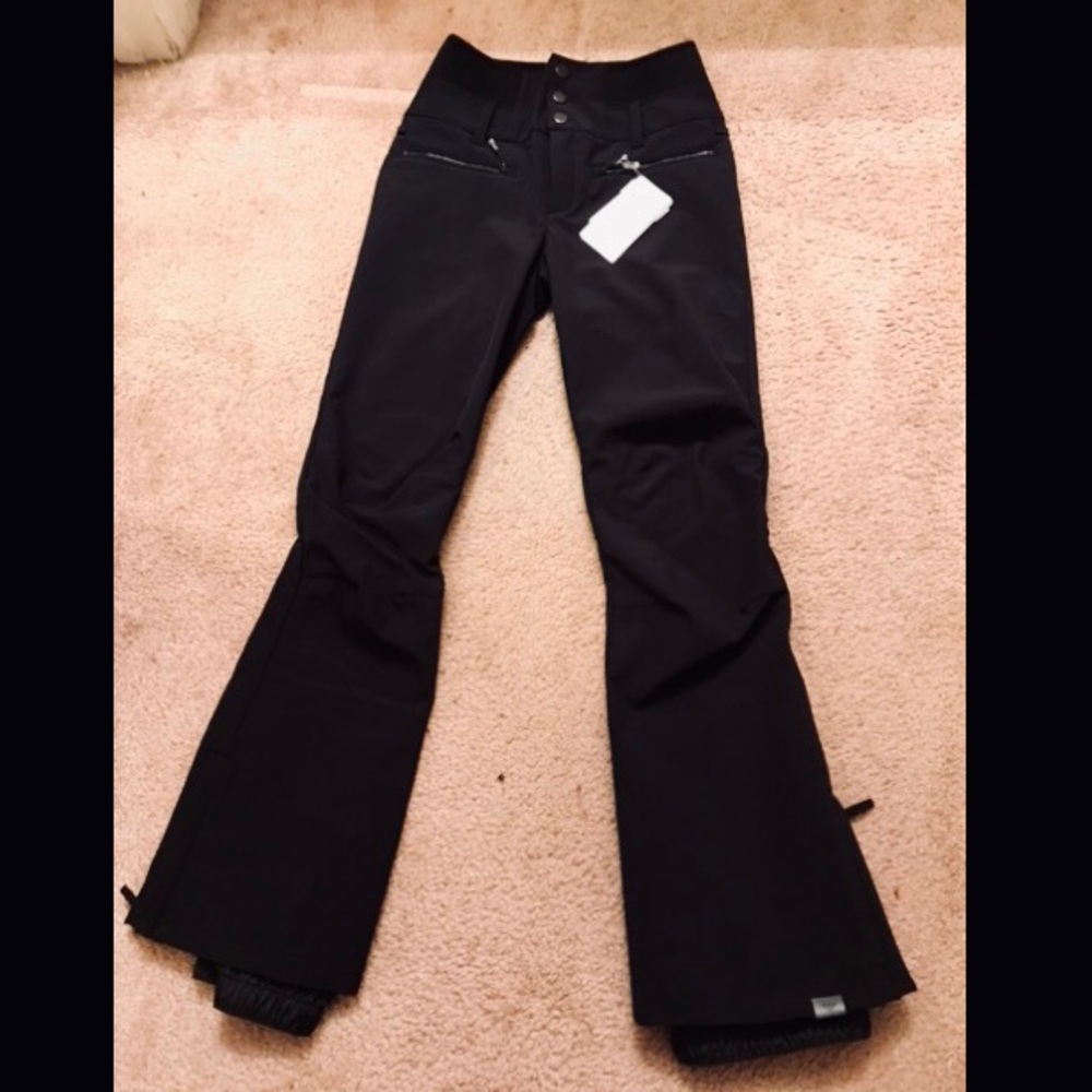 Roxy high waisted snowboarding pants. Size Small